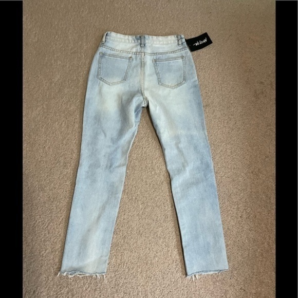 Nasty Gal light wash distressed jeans size 8 UK size 4 US NWT - Picture 9 of 9